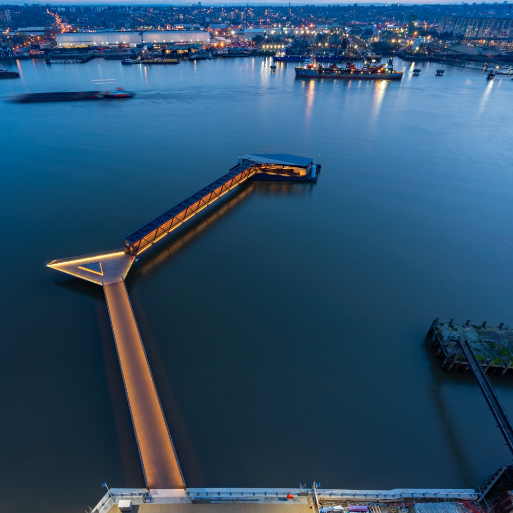 Q-CAT Lighting - Royal Wharf Pier